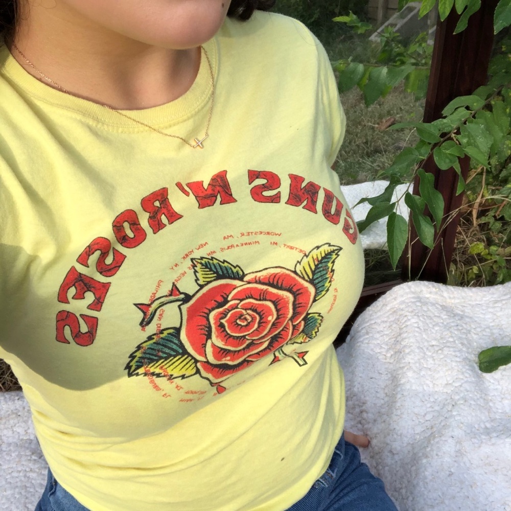 Graphic tees - Picture 4 of 4